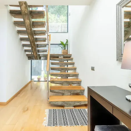 Guest house Modern Contemporary 3 Bedroom Apart *